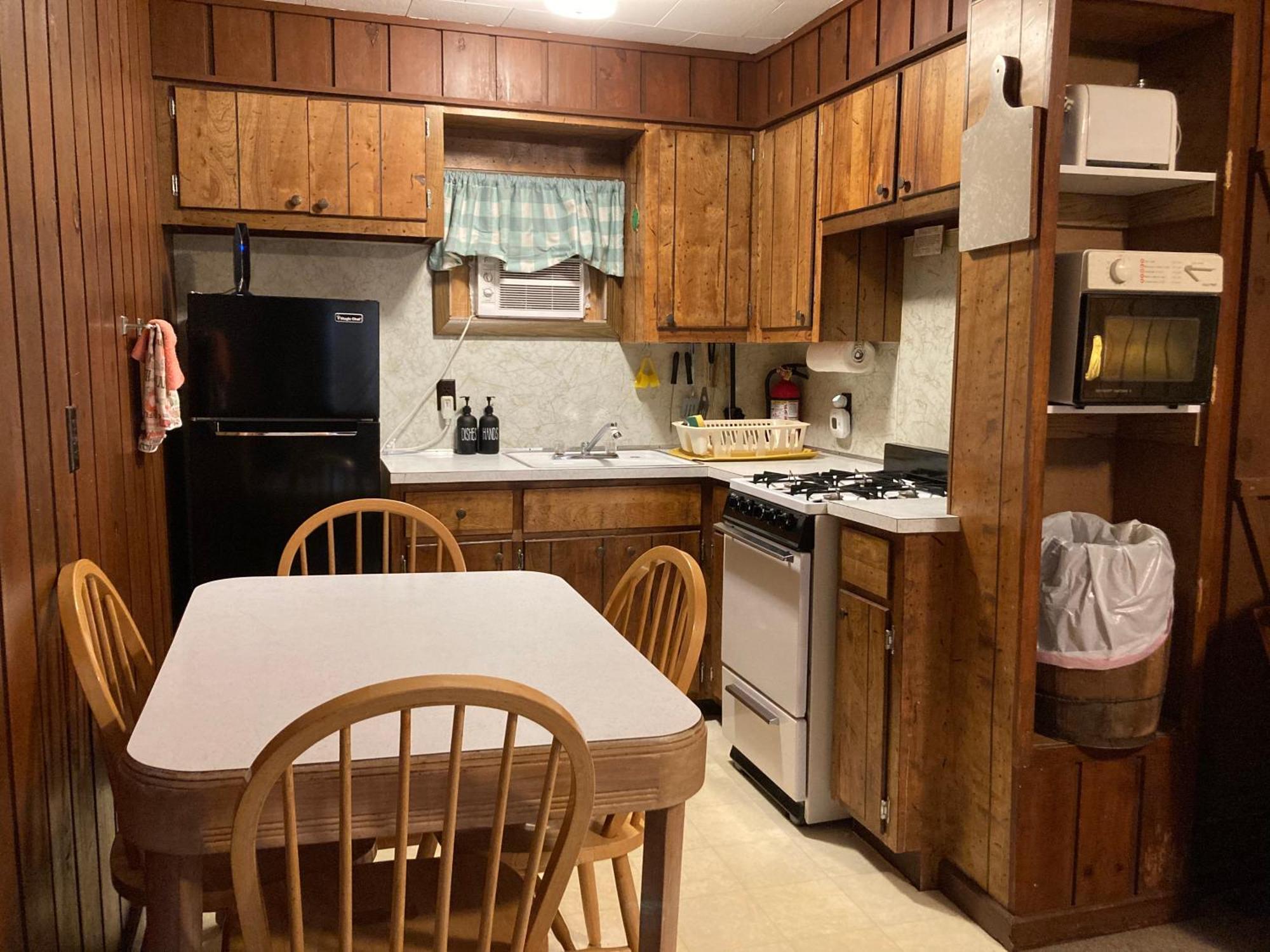 New Post Musky Joe'S Twin Pines Resort מראה חיצוני תמונה