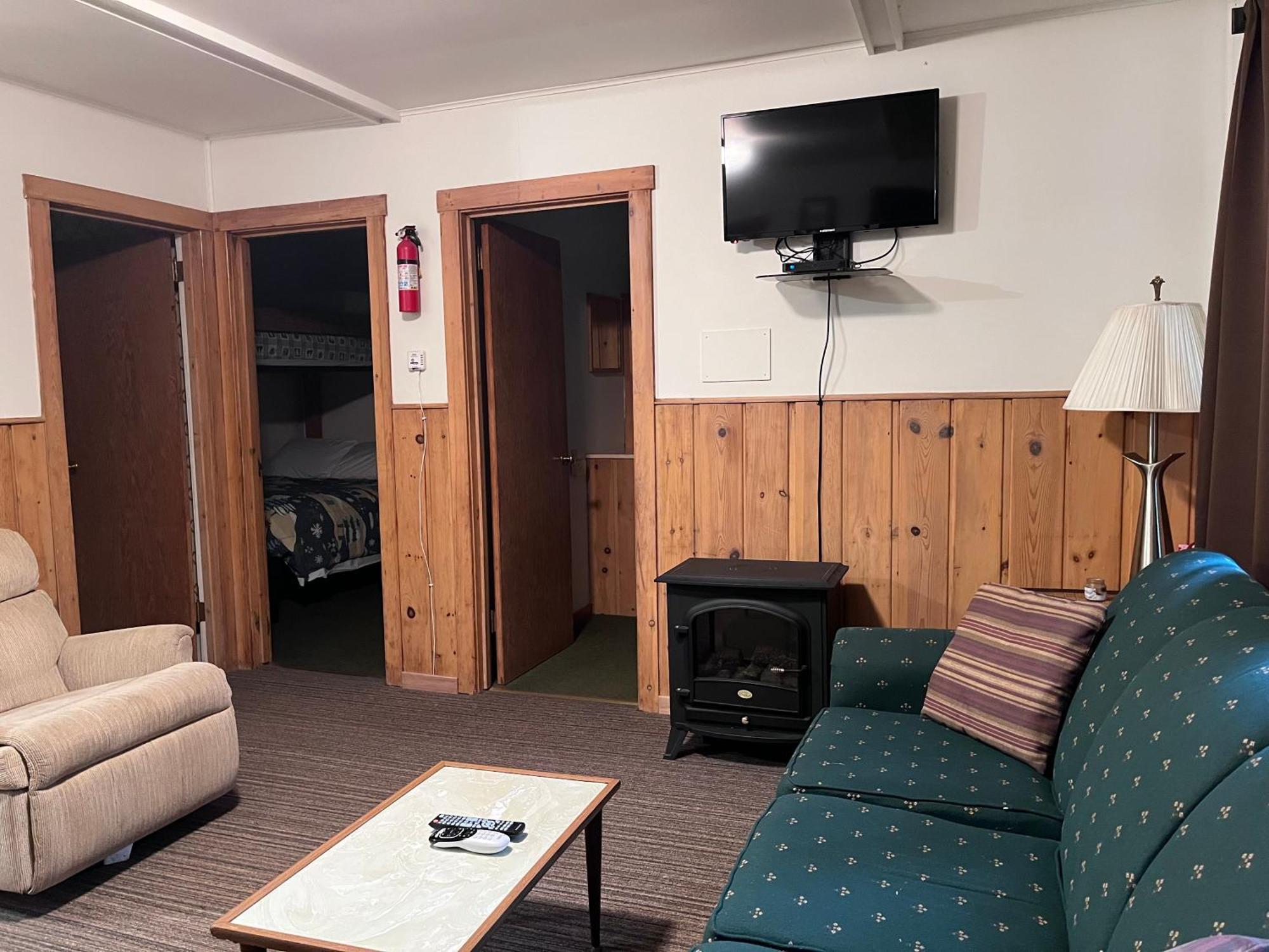 New Post Musky Joe'S Twin Pines Resort מראה חיצוני תמונה